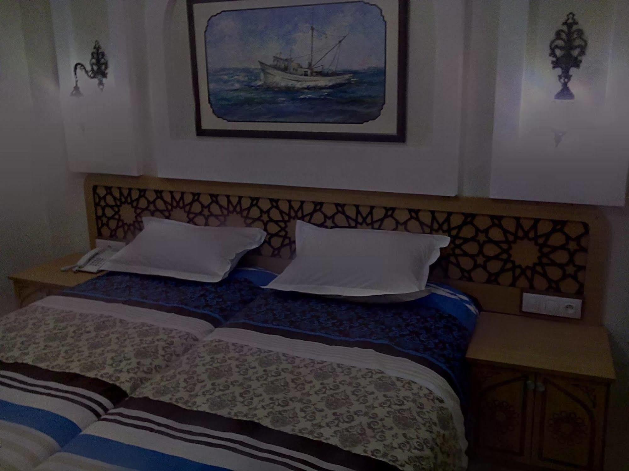 Hotel Saheb Ettabaa 튀니스 외부 사진